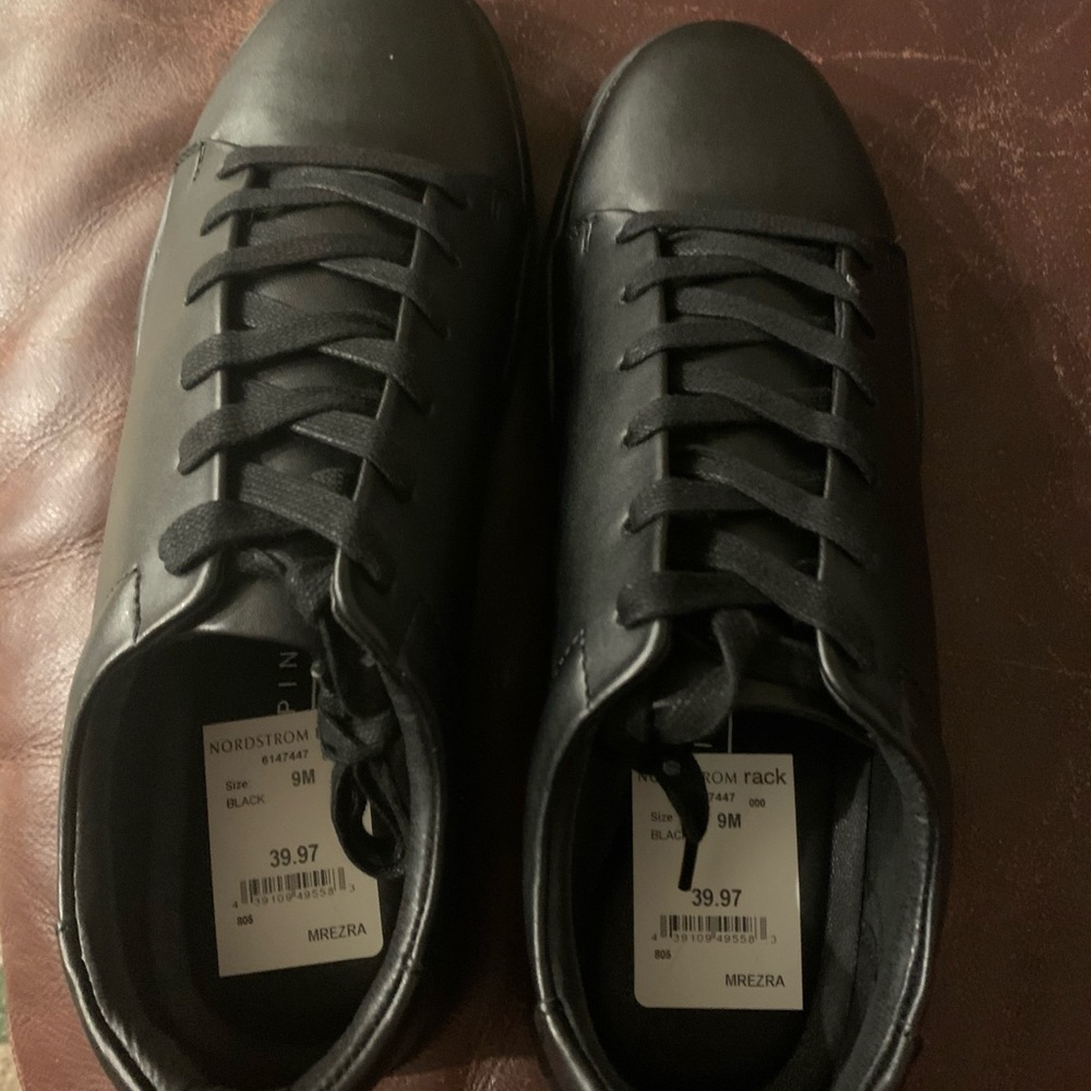Men’s Size 9 Black  shoes